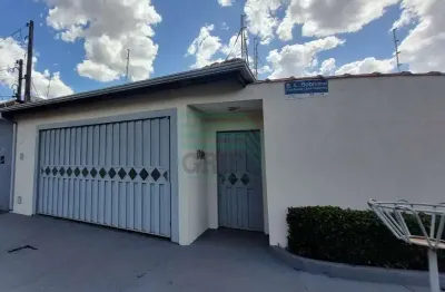 Casa para venda em Parque Residencial Cândido Portinari de 280.00m² com 6 Quartos, 1 Suite e 3 Garagens
