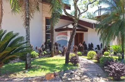 Casa para alugar em Vale Das Paineiras de 534.00m² com 4 Quartos, 4 Suites e 4 Garagens