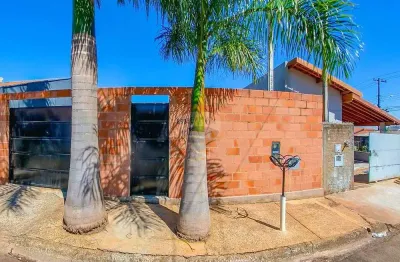 Casa para venda em Jardim São Joaquim de 95.10m² com 3 Quartos e 6 Garagens