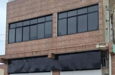 Sobrado para venda em Santa Terezinha de 365.00m² com 3 Quartos, 1 Suite e 2 Garagens