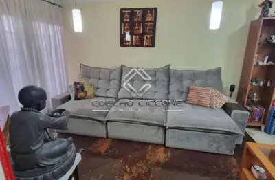 Sobrado para venda em Santa Maria de 330.00m² com 3 Quartos, 3 Suites e 5 Garagens