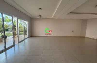 Casa para venda em Centro de 576.00m² com 2 Quartos, 2 Suites e 4 Garagens
