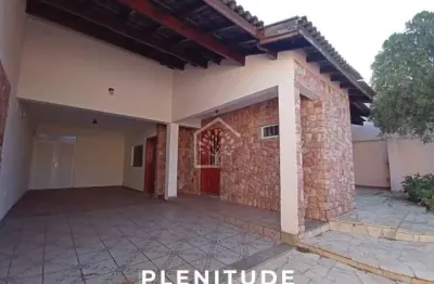 Casa para alugar em Vila Industrial de 271.00m² com 3 Quartos, 1 Suite e 4 Garagens