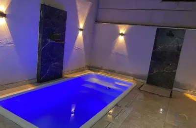 Casa para alugar em Parque Das Oliveiras de 60.00m² com 2 Quartos, 1 Suite e 2 Garagens