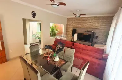 Casa para venda em Jardim Bertanha de 162.00m² com 3 Quartos, 1 Suite e 3 Garagens