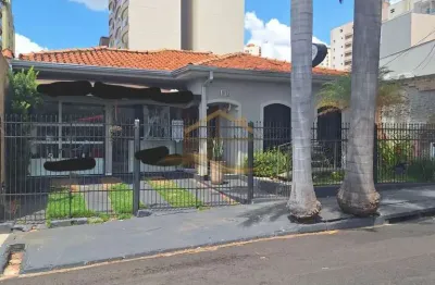 Casa para alugar em Vila Bancário de 300.00m² com 3 Quartos, 1 Suite e 2 Garagens