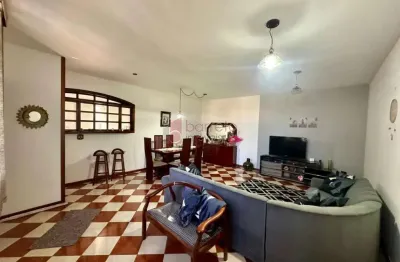 Casa para venda em Jardim Torres São José de 140.00m² com 3 Quartos, 1 Suite e 2 Garagens