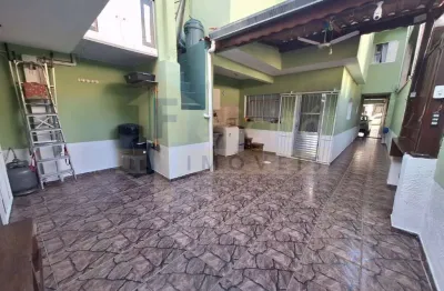 Casa para venda em Parque Dos Camargos de 184.00m² com 3 Quartos, 1 Suite e 2 Garagens