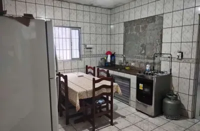 Casa para venda em Jardim Senice de 125.00m² com 3 Quartos e 6 Garagens