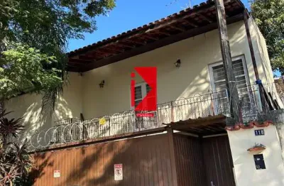 Casa para venda em Parque Campolim de 750.00m² com 3 Quartos, 1 Suite e 4 Garagens
