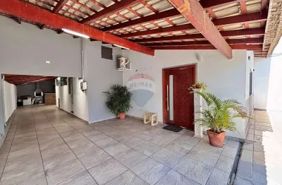Casa para venda em Vila Paraíso de 176.40m² com 3 Quartos, 1 Suite e 2 Garagens