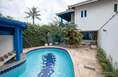 Casa para venda em Saco Da Ribeira de 249.00m² com 4 Quartos, 3 Suites e 5 Garagens