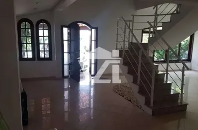 Sobrado para venda em Lagoa Seca de 193.00m² com 4 Quartos, 1 Suite e 4 Garagens