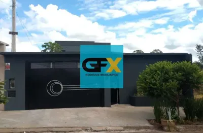 Sobrado para venda em Brodowski de 220.00m² com 4 Quartos, 1 Suite e 4 Garagens