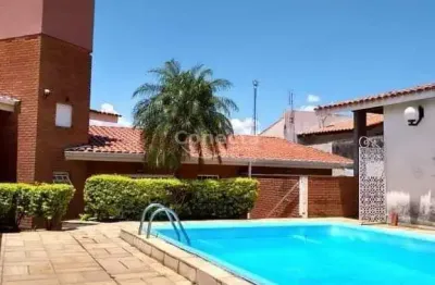 Casa para venda em Jardim Faculdade de 396.00m² com 4 Quartos, 2 Suites e 4 Garagens