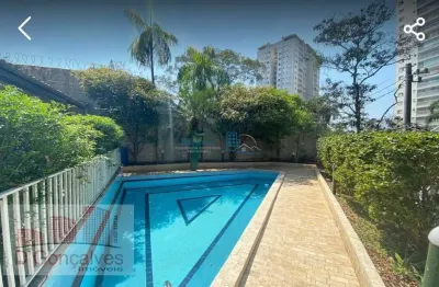 Sobrado para venda em Centro de 101.00m² com 3 Quartos, 1 Suite e 2 Garagens