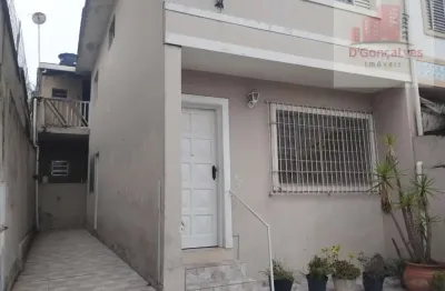 Sobrado para venda e aluguel em Centro de 137.00m² com 2 Quartos e 2 Garagens