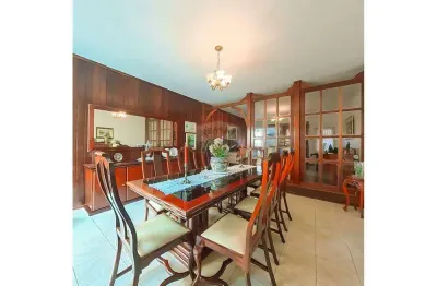 Casa para venda em Jardim Universitário de 185.94m² com 3 Quartos, 1 Suite e 2 Garagens