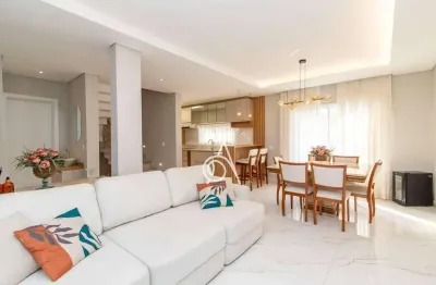 Sobrado para venda em Xaxim de 266.00m² com 3 Quartos, 2 Suites e 3 Garagens