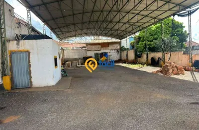 Galpão / Depósito / Armazém para alugar em Centro de 334.27m²