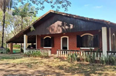 Casa para venda e aluguel em Vertentes Das Águas de 380.00m² com 3 Quartos e 3 Suites