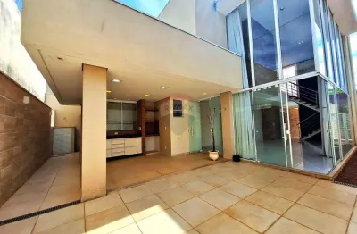 Casa de Condomínio para alugar em Residencial Portal Do Lago de 200.00m² com 4 Quartos, 2 Suites e 4 Garagens