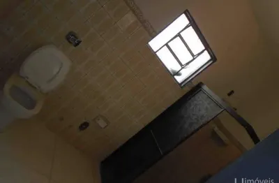 Casa para alugar em Jardim Santa Catarina de 110.00m² com 2 Quartos e 1 Garagem