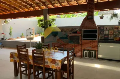 Casa para venda em Chácara São José de 200.00m² com 3 Quartos e 2 Garagens