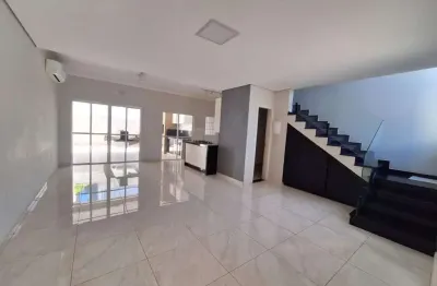 Casa de Condomínio para alugar em Condomínio Park Real de 140.00m² com 3 Quartos, 3 Suites e 2 Garagens