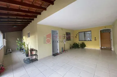 Casa para venda em Jardim Danúbio de 196.00m² com 3 Quartos, 1 Suite e 2 Garagens