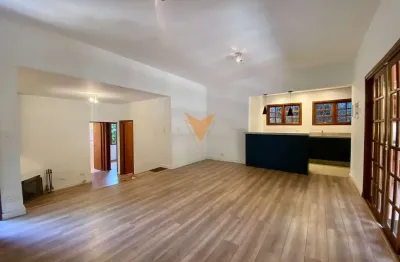 Casa para alugar em Jardim Ana Estela de 93.00m² com 3 Quartos, 1 Suite e 2 Garagens