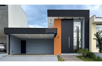 Casa de Condomínio para venda em Lívia Iii de 190.00m² com 3 Quartos e 1 Suite