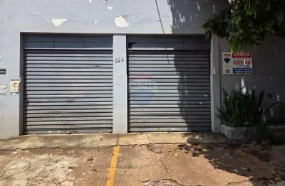 Galpão / Depósito / Armazém para venda em Jardim Do Trevo de 266.00m² com 2 Quartos e 3 Garagens