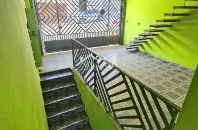 Sobrado para venda em Alvarenga de 243.00m² com 8 Quartos, 2 Suites e 1 Garagem