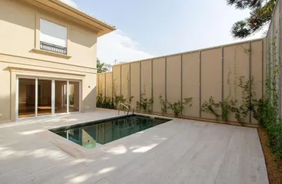 Casa para venda em Alto De Pinheiros de 420.00m² com 4 Quartos e 4 Suites