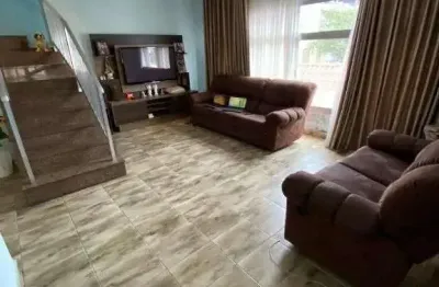 Sobrado para venda em Vila Domitila de 260.00m² com 3 Quartos, 1 Suite e 3 Garagens