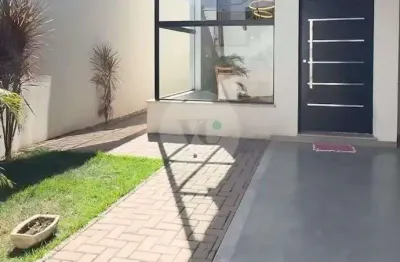 Sobrado para venda em Jardim Santa Júlia de 176.00m² com 3 Quartos, 1 Suite e 3 Garagens