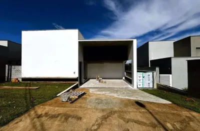 Casa de Condomínio para venda e aluguel em Alphaville de 217.00m² com 3 Quartos, 3 Suites e 4 Garagens