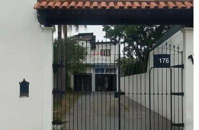 Imóvel Comercial para alugar em Vidigal de 532.00m² com 8 Garagens