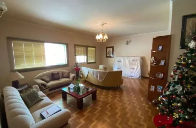 Casa para venda em Vila Nossa Senhora De Fátima de 229.00m² com 3 Quartos, 1 Suite e 3 Garagens