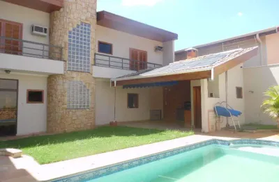 Casa para venda em Vila Nossa Senhora De Fátima de 295.00m² com 3 Quartos, 1 Suite e 4 Garagens