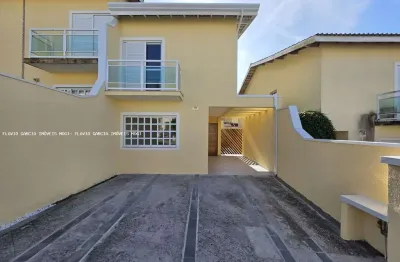 Sobrado para venda em Vila Caputera de 117.00m² com 3 Quartos, 1 Suite e 3 Garagens