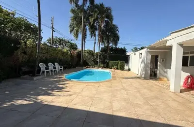 Casa para venda em Icaray de 490.00m² com 6 Quartos, 5 Suites e 15 Garagens