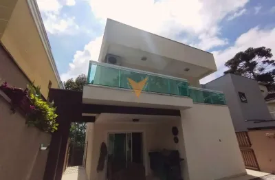 Casa para venda em Moinho Velho de 249.00m² com 3 Quartos, 3 Suites e 4 Garagens