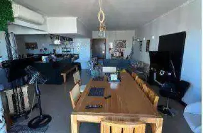 Apartamento para venda em Centro de 200.00m² com 3 Quartos, 1 Suite e 2 Garagens