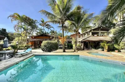 Casa para venda em Chácara Vale Do Rio Cotia de 503.00m² com 3 Quartos, 3 Suites e 11 Garagens