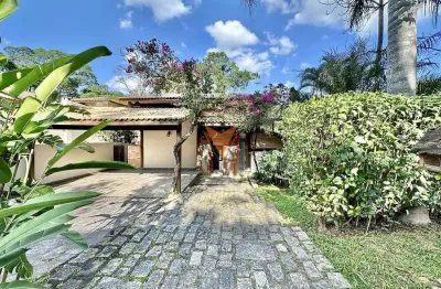 Casa para venda em Aldeia Da Fazendinha de 321.90m² com 5 Quartos, 3 Suites e 4 Garagens