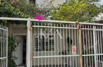 Casa para venda em Jardim Itália de 90.00m² com 3 Quartos, 1 Suite e 2 Garagens