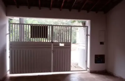 Casa para venda em Garças de 61.00m² com 2 Quartos, 1 Suite e 2 Garagens
