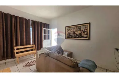 Casa para venda em Jardim São Pedro de 115.00m² com 2 Quartos e 2 Garagens